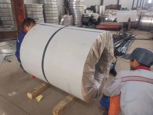 کویل های فولادی گالوانیزه Sgcc داغ Z275 برای ورق آهنی سقف های فلزی راه راه
